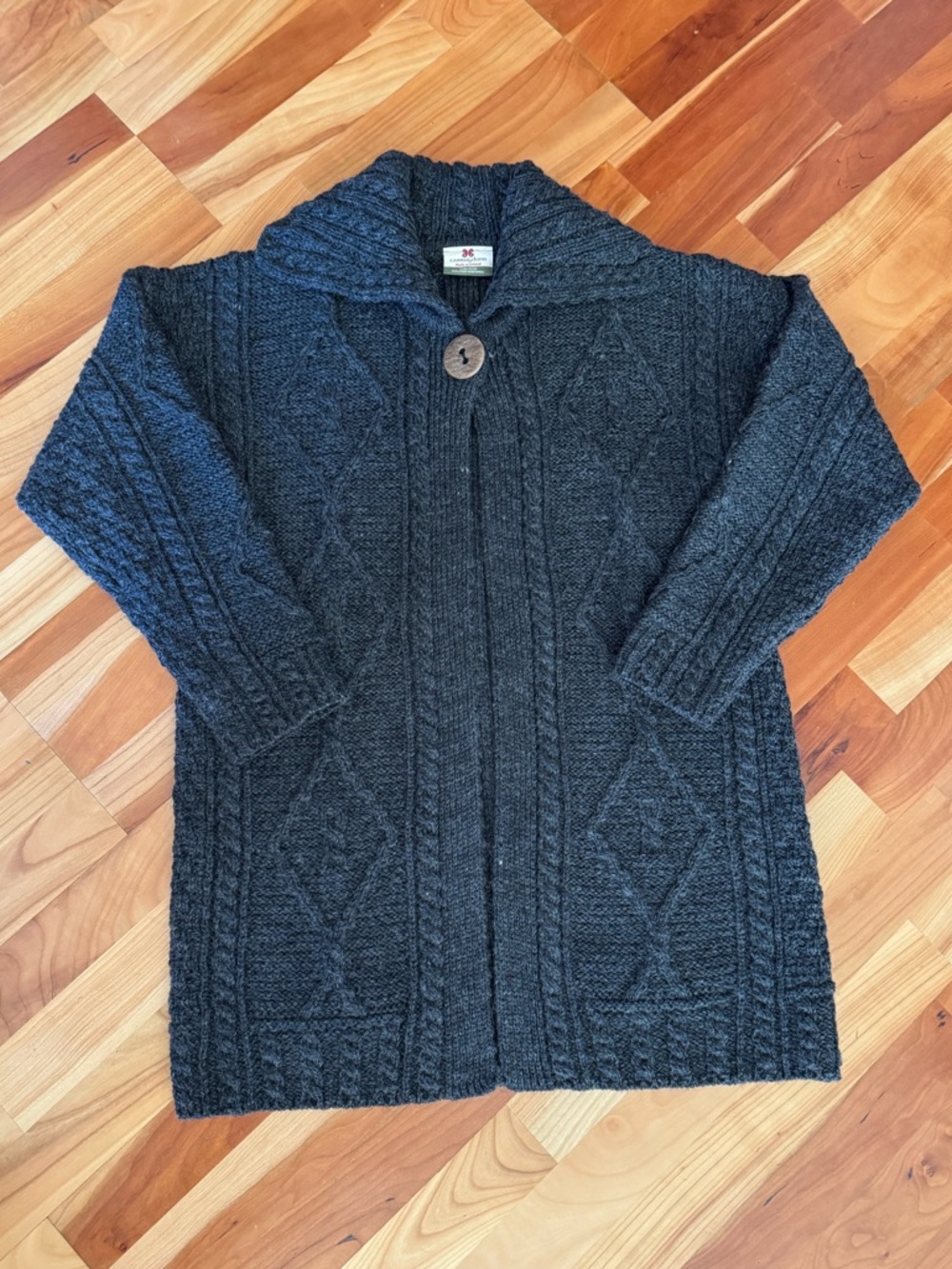 Carrig Donn Ireland 100% Pure New Wool Cable Knit Cardigan Sweater M